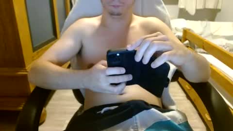 Cuteboy090 online show from June 28, 12:34 pm