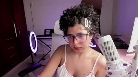cutebunnybell online show from June 30, 12:32 am