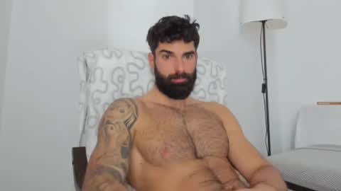 Snapshot of cuteeboy chatting on February 22, 8:07 am cuteeboy online show from February 22, 8:07 am
