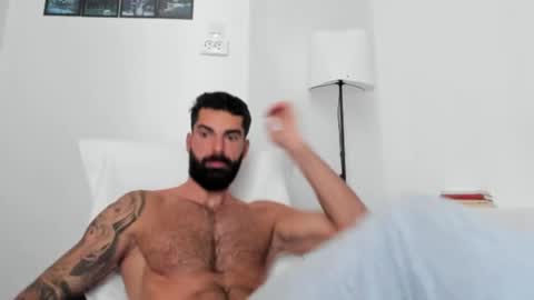 Snapshot of cuteeboy chatting on October 12, 6:39 am cuteeboy online show from October 12, 6:39 am