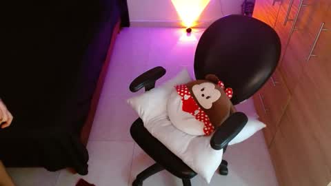 isabella online show from February 18, 5:46 pm