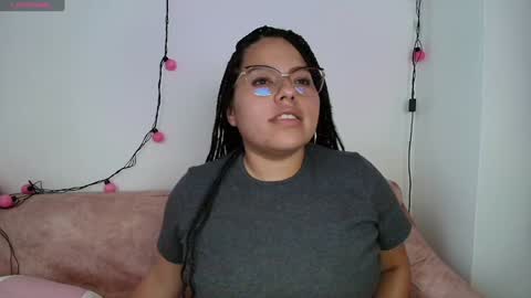 Snapshot of cutejess45 chatting on January 12, 10:33 pm tell me jess   online show from January 12, 10:33 pm