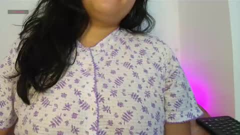 Snapshot of cutejess45 chatting on September 15, 9:33 am tell me jess   online show from September 15, 9:33 am