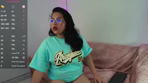 Snapshot of cutejess45 chatting on March 3, 7:10 am tell me jess   online show from March 3, 7:10 am