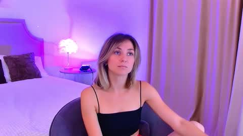 Snapshot of cutemirage chatting on September 20, 3:48 pm cutemirage online show from September 20, 3:48 pm