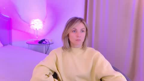 cutemirage online show from November 8, 2:53 pm