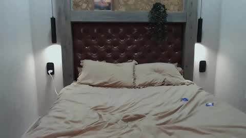 Kim online show from February 12, 3:05 pm