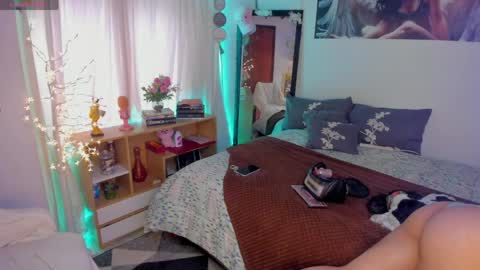 cuteweed420 online show from May 13, 9:46 pm