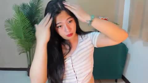 Snapshot of cutie_asianwoman chatting on September 15, 7:43 am cutie_asianwoman online show from September 15, 7:43 am