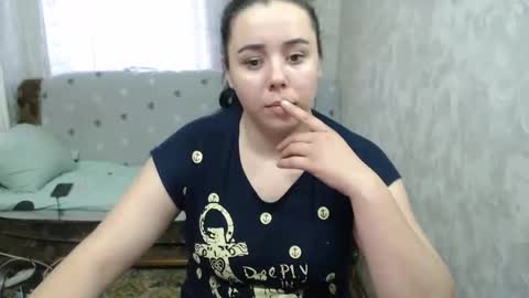 cutiemarine online show from April 29, 1:05 pm