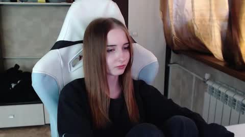 Cutti Crystal online show from February 25, 2:37 am