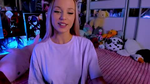 Nora online show from January 3, 9:47 pm