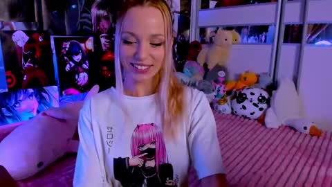 Nora online show from January 10, 9:42 pm