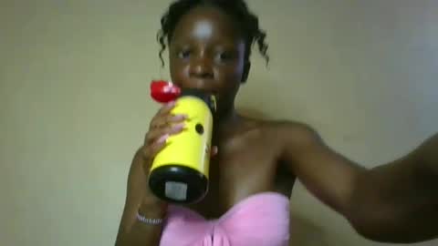 Snapshot of cutty_teshy chatting on January 20, 6:10 am cutty_teshy online show from January 20, 6:10 am