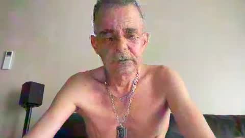 cwaddle online show from May 31, 5:33 pm