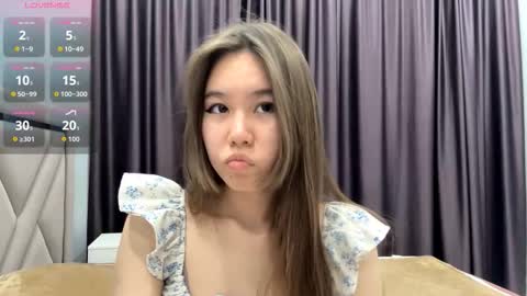 Akemi online show from October 17, 9:46 am