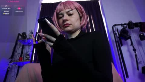 Snapshot of cyberxgoddess_ chatting on February 13, 8:17 am Lily Goddess online show from February 13, 8:17 am