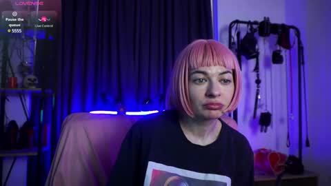 Snapshot of cyberxgoddess_ chatting on February 14, 1:29 pm Lily Goddess online show from February 14, 1:29 pm