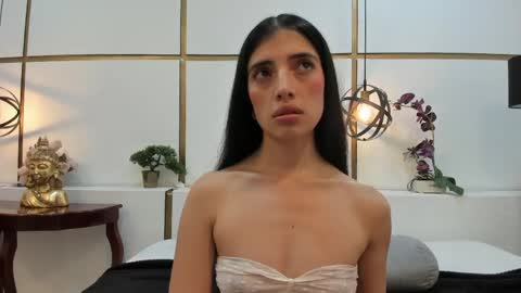 Cynthia1fox online show from April 22, 3:24 am