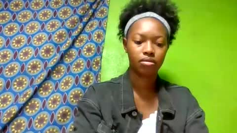 cynthia233365 online show from June 2, 2:13 am