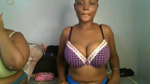 Snapshot of daddies_toy1 chatting on October 9, 4:01 pm daddyiestoy online show from October 9, 4:01 pm