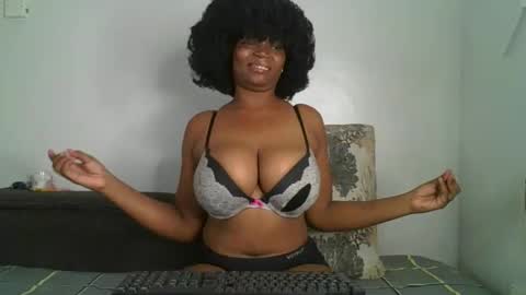 Snapshot of daddies_toy1 chatting on September 30, 3:33 pm daddyiestoy online show from September 30, 3:33 pm