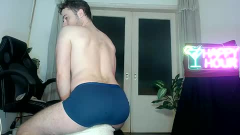 Snapshot of daddyfeet29 chatting on March 7, 9:48 pm Greekboy28 online show from March 7, 9:48 pm