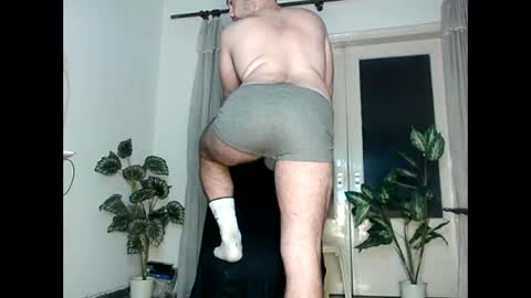 Snapshot of daddyfeet29 chatting on October 7, 3:52 pm Greekboy28 online show from October 7, 3:52 pm