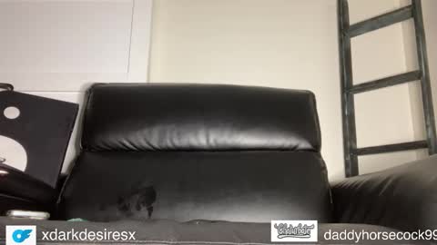 daddyhorsecock99 online show from October 18, 5:11 am