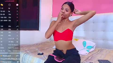 Snapshot of daddyissuesss_ chatting on February 26, 7:32 pm JAZMIN online show from February 26, 7:32 pm