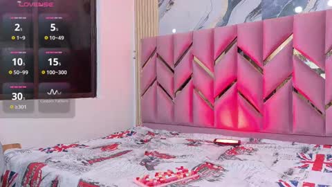 Snapshot of daddyissuesss_ chatting on October 7, 7:32 pm JAZMIN online show from October 7, 7:32 pm