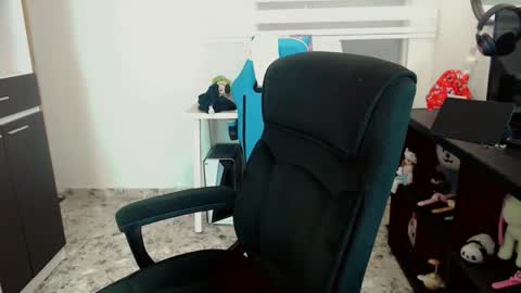 dae_lune online show from February 5, 10:24 pm