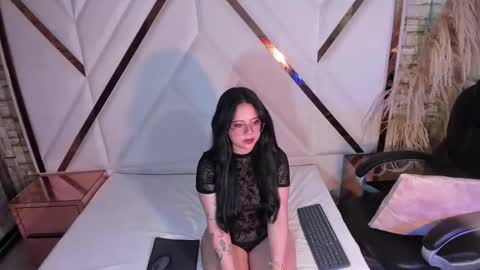 Snapshot of dafne_cleo chatting on September 28, 4:10 am Dafne online show from September 28, 4:10 am
