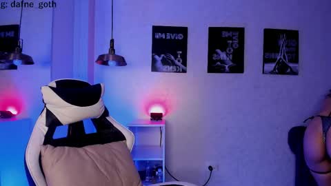 Snapshot of dafne_goth chatting on September 25, 9:00 pm Dafne online show from September 25, 9:00 pm