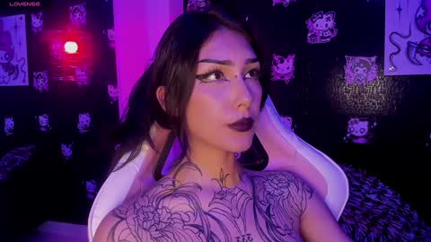 Snapshot of dafne_goth chatting on January 21, 12:04 am Dafne online show from January 21, 12:04 am