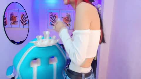 Snapshot of dafne_huges chatting on September 29, 7:35 pm dafne huges online show from September 29, 7:35 pm