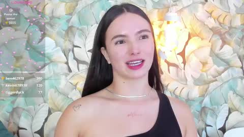 Snapshot of dafnevega chatting on February 19, 10:53 pm Dafne  online show from February 19, 10:53 pm