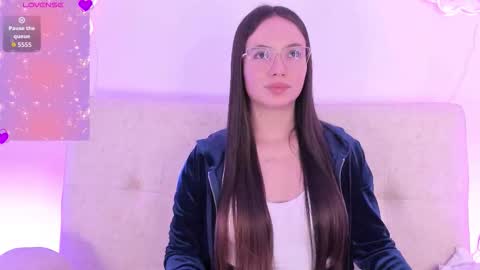 Dafne  online show from March 13, 1:47 pm