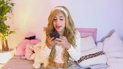 Dahiana online show from March 19, 12:27 am