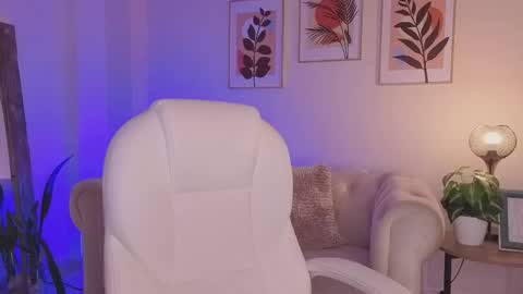 Dahiann Walcott online show from March 20, 12:04 am