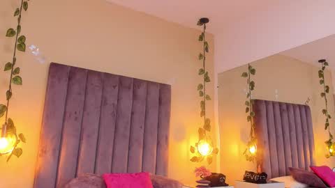 Dahlia online show from November 7, 12:46 am