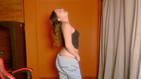 Daiana online show from May 8, 6:13 pm