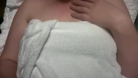 Mx Mommy Moo online show from March 22, 5:22 am