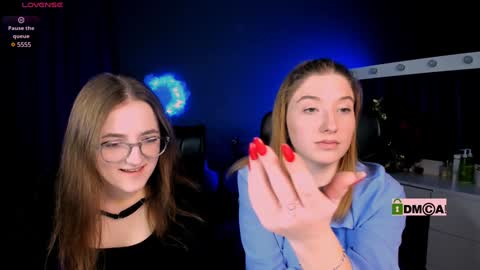 Little Di online show from February 4, 8:17 pm