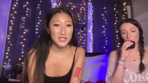 Daisy Kim online show from February 17, 4:20 am