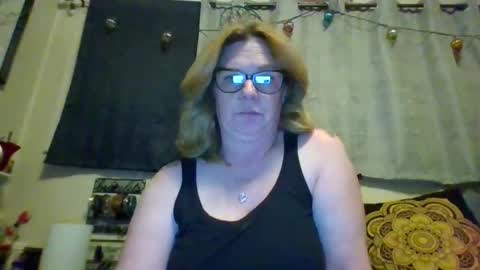 daisy online show from April 9, 8:09 am