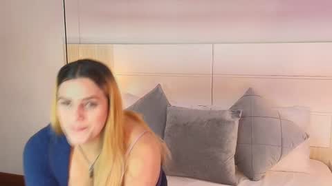 Snapshot of dakota_megan chatting on September 29, 2:49 pm Dakota-Megan online show from September 29, 2:49 pm