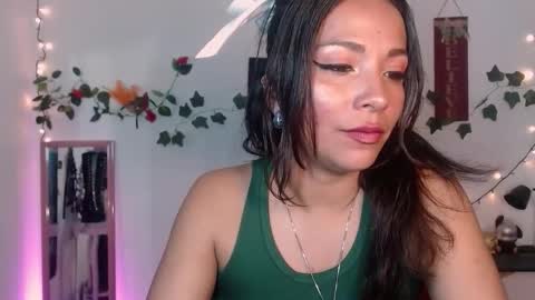 Snapshot of dakota_ro chatting on October 17, 9:19 pm dakota_ro online show from October 17, 9:19 pm