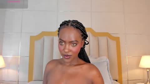    online show from November 21, 12:25 pm