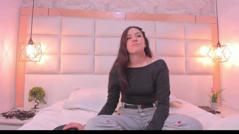 dali_collin online show from March 21, 5:39 pm